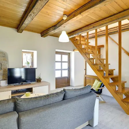 Holiday Modern Rustic Holiday Vikendica *